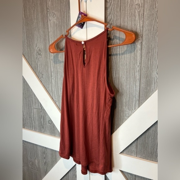 B4.32 NWT Bluetime Summer Halter Spaghetti
Strap Lace Flowy Tank Tops Cami - Picture 5 of 5